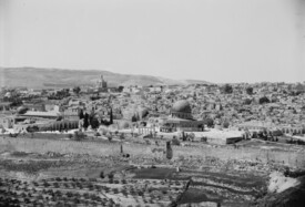 Matson - Temple area from slopes of Scopus - LC-DIG-matpc-03614.jpg